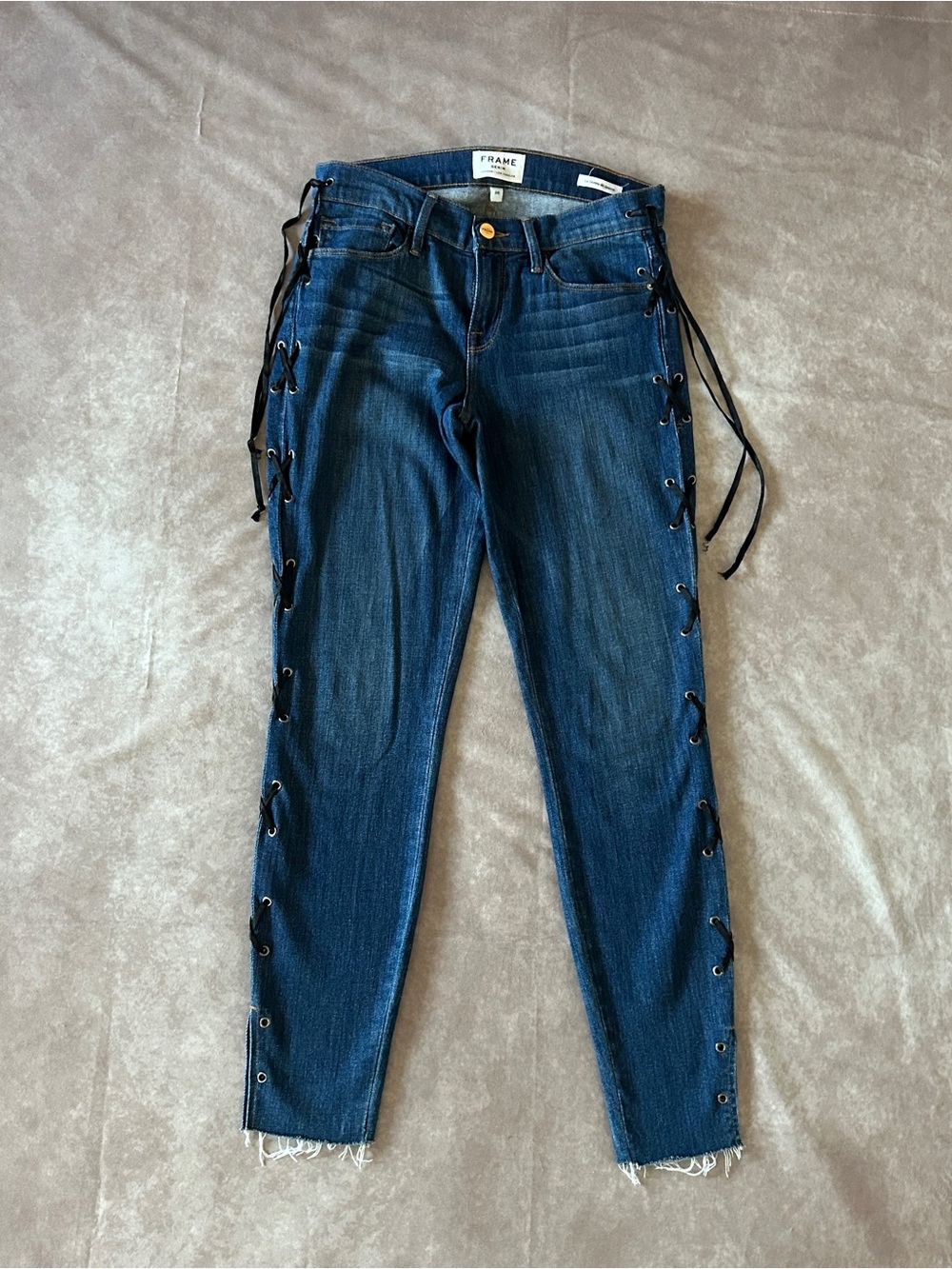 Frame Denim Le Skinny de Jeanne Dark Blue Lace-Up Jeans 26